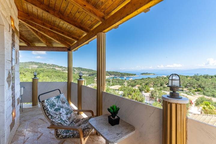 Ferienwohnung für 2 Personen, mit Balkon und Garten in Griechenland