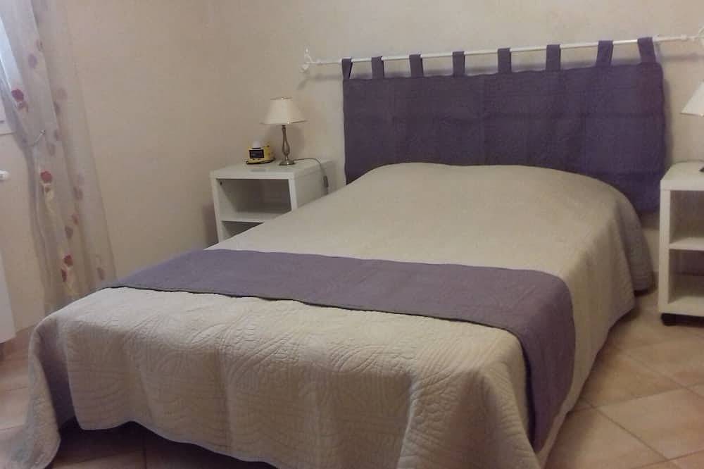 Ganze Wohnung, Schöne Wohnung in Villa in Monticello, Calvi und Umgebung