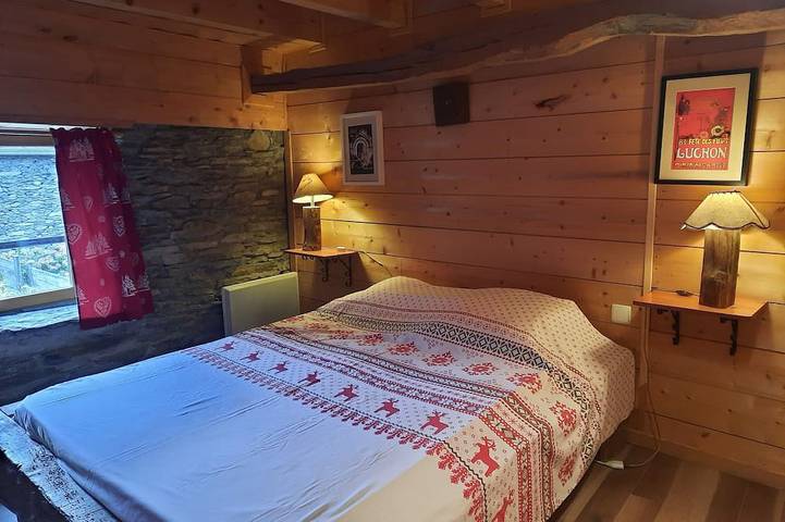 Location de vacances pour 8 personnes, avec terrasse et jardin, animaux acceptés à Antignac - 2