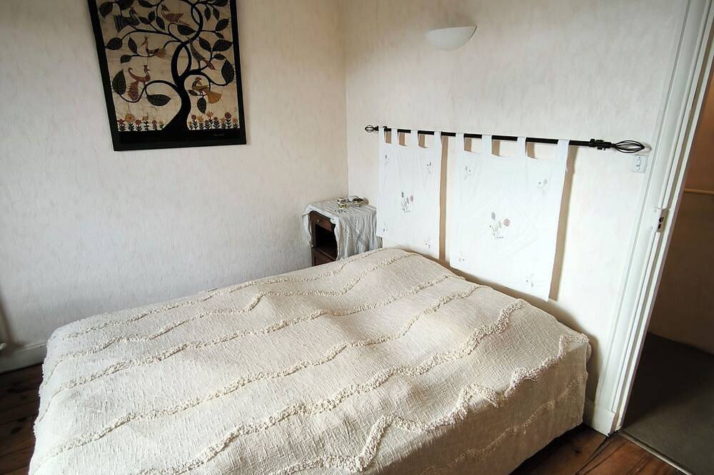 House \"Villa the lower courtyards\", Saint Nectaire le Haut in Saint-Nectaire (queso), Parque Natural Regional Volcans d'Auvergne