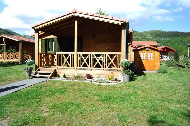 Gîte pour 4 personnes, avec piscine ainsi que vue et jardin à Ranspach - 3