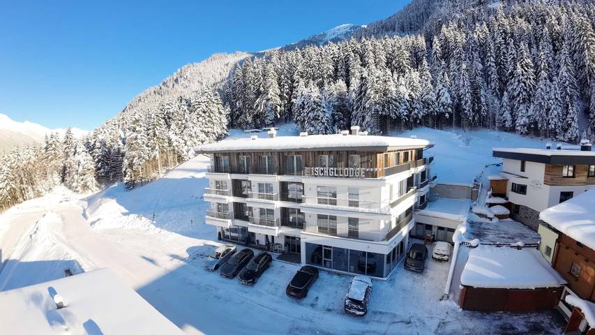 Holiday apartment for 2 people, with sauna and view as well as balcony in Ischgl