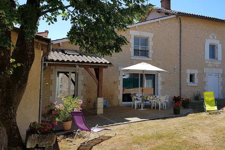 Gîte pour 6 personnes, avec Terrasse et Jardin
