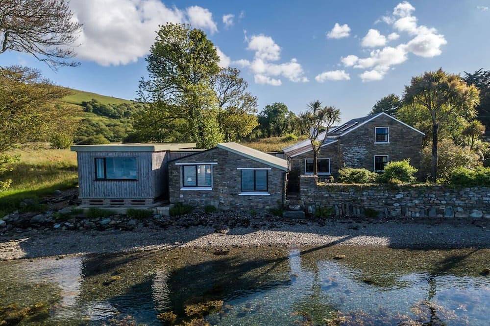 Mulroe Cove - The Boathouse, Fisherman's Lane in County Cork