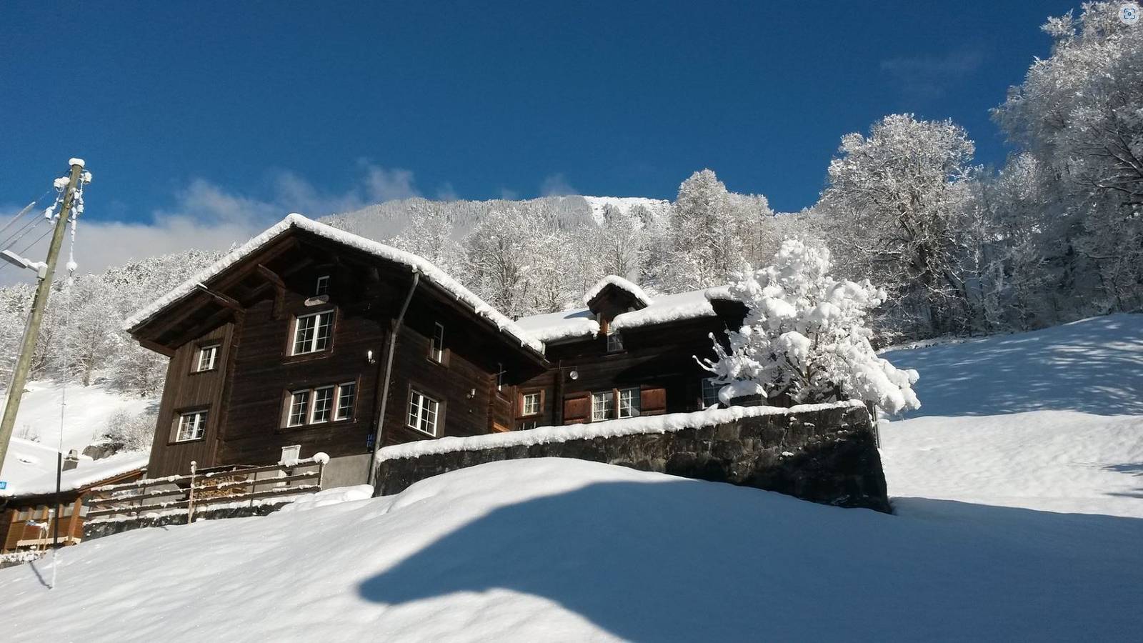 Ganze Ferienwohnung, Ferienhaus Holderbergli in Engi, Glarus Süd
