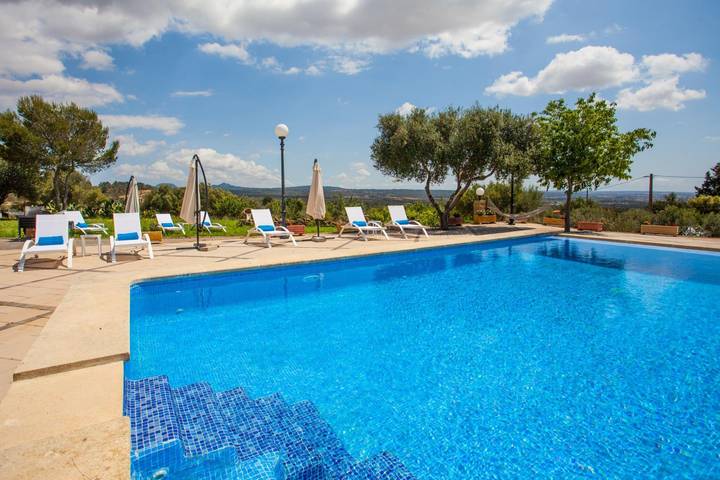 Villa für 10 Personen, mit Terrasse und Whirlpool auf Mallorca Westen - 2
