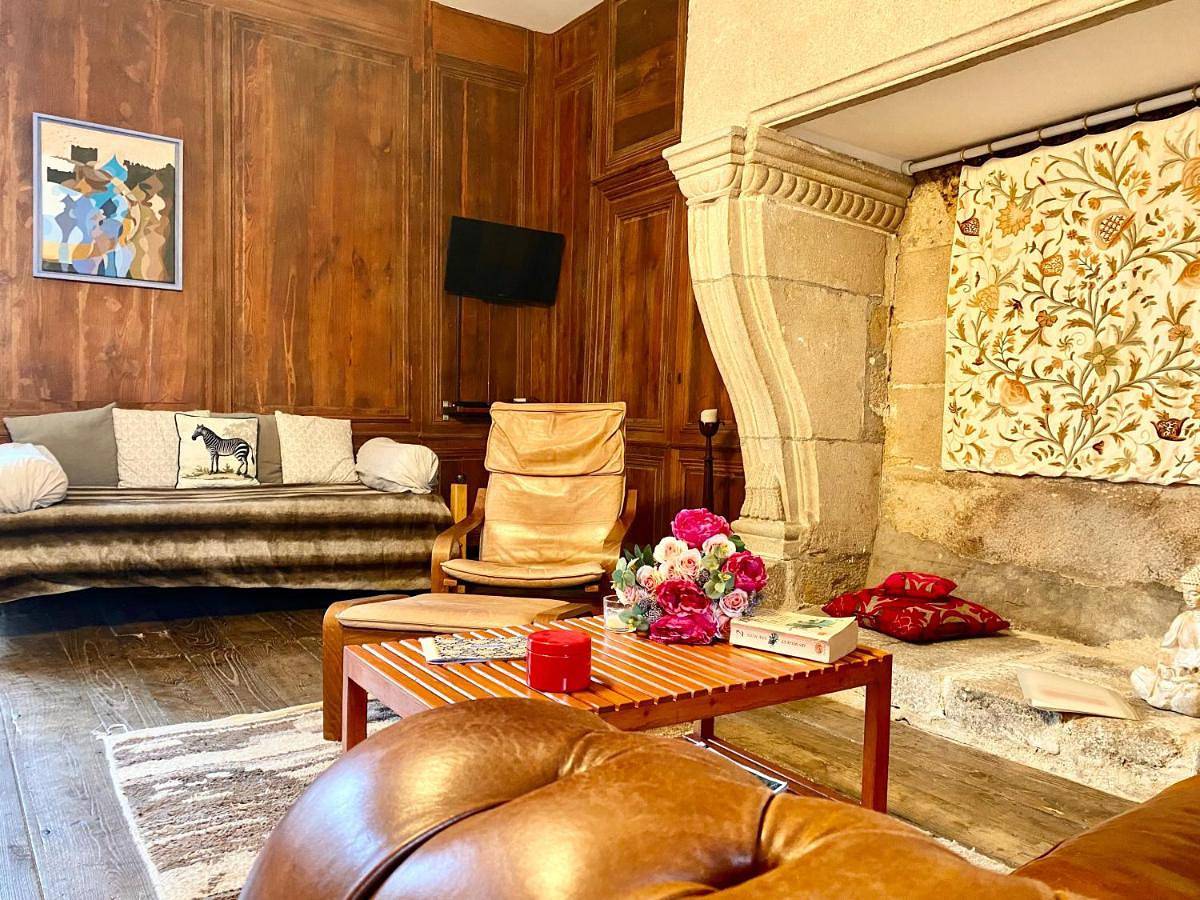 Appartement entier, Loft Berberis, château Xve, Dinan in Taden, Région de Dinan