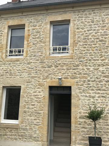 Gîte pour 6 personnes, avec terrasse et jardin à Commes