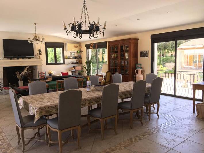 Location de vacances pour 15 personnes, avec piscine ainsi que vue et terrasse à Loupian - 4