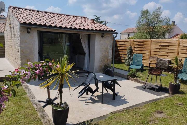 Appartement de vacances pour 2 personnes, avec terrasse et jardin, animaux acceptés
