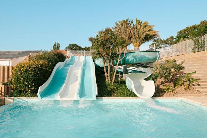 Camping pour 6 personnes, avec terrasse et piscine, animaux acceptés à La Plaine-sur-Mer - 3