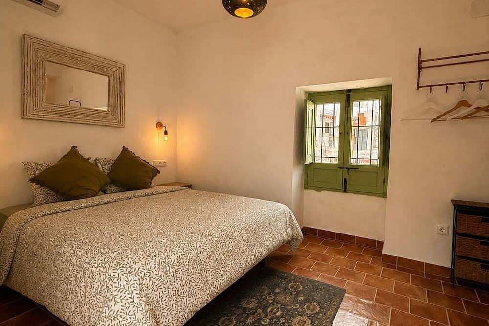 Encanto Guesthouse Room 4, Olivo in Canillas de Aceituno, Málaga Province