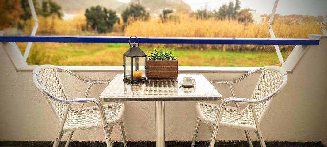 Location de vacances pour 2 personnes, avec jardin et terrasse dans Σκάλα Ερεσού - 3