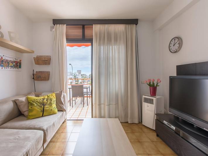 Holiday apartment for 2 people, with balcony and ocean view as well as pool - 1