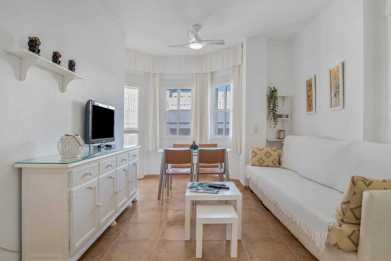 Ganze Wohnung, Apartment 'A Pie De Playa' mit privater Terrasse und Wlan in Playa Barbate, Barbate