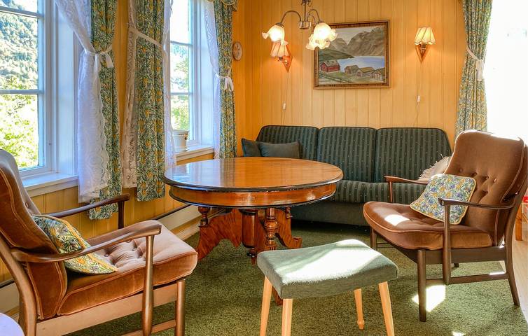 Ferienhaus für 8 Personen mit Garten in Nesset, Nördliches Fjordnorwegen