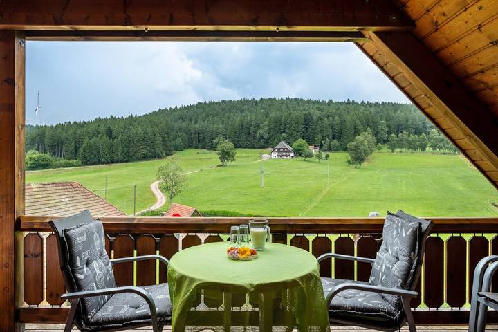 Ferienwohnung für 4 Personen, mit Garten und Balkon sowie Seeblick - 1