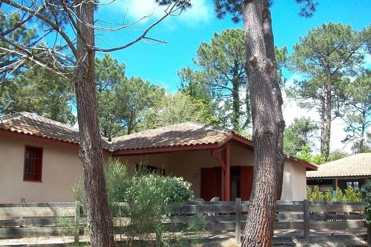 Villa pour 6 personnes, avec terrasse ainsi que jardin et piscine à Moliets-et-Maa