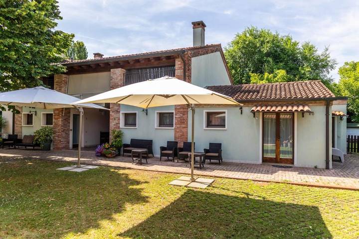 Agriturismo per 2 persone, con panorama e piscina nonché giardino in Provincia di Padova