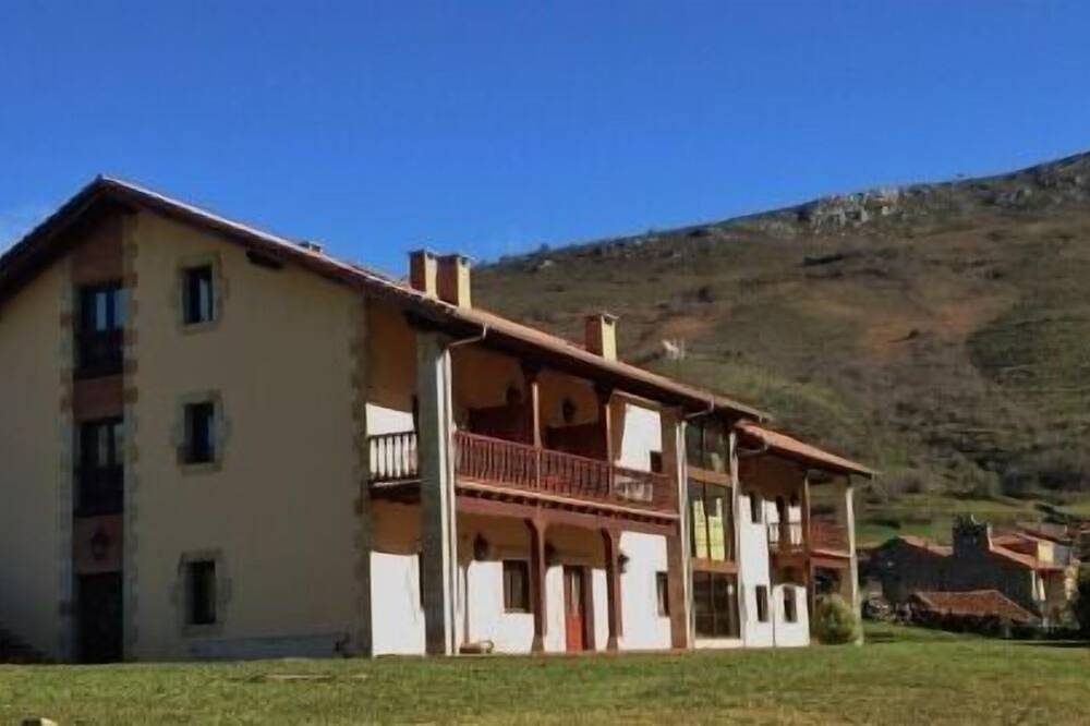 Landhaus (Vollvermietung) El Tombo de Santa Catalina für 30 Personen in Cicera, Peñarrubia