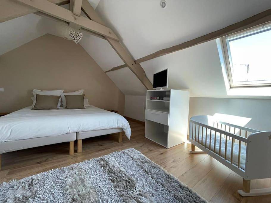 Three-Bedroom House in Clécy, Région de Caen