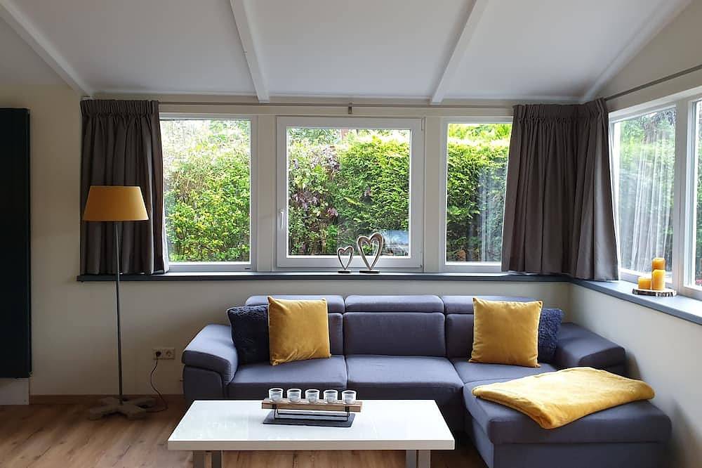 Vacation home \"Ons Hüske\" 50sqm in a quiet location in Nederlandse Noordzeekust