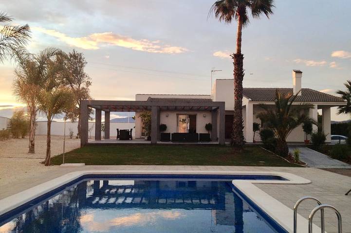Chalet para 8 personas, con terraza y jardín - 1