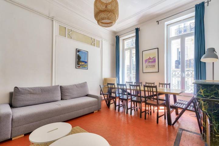 Gîte pour 15 personnes, avec Balcon et Vue dans Gare De Marseille Saint Charles