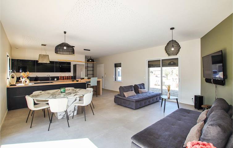 Location de vacances pour 8 personnes, avec terrasse ainsi que jardin et piscine à Cléon-d'Andran - 4