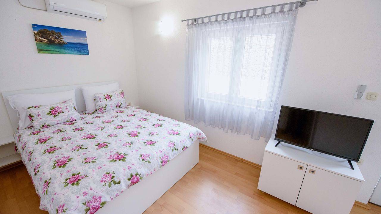 Ferienhaus für 10 Personen (120 m²) in Brist in Brist, Makarska Riviera