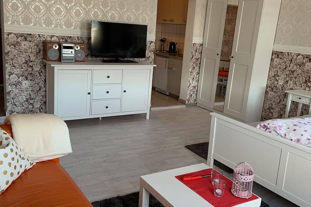 Ganze Wohnung, Appartement Röschen - Onkmangani Appartmenthaus Oelschläger Annett in Tollensesee, Burg Stargard