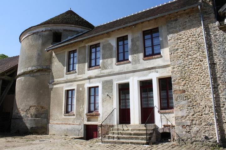 Gîte pour 8 personnes, avec terrasse ainsi que jardin et piscine, animaux acceptés dans Île de France - 2