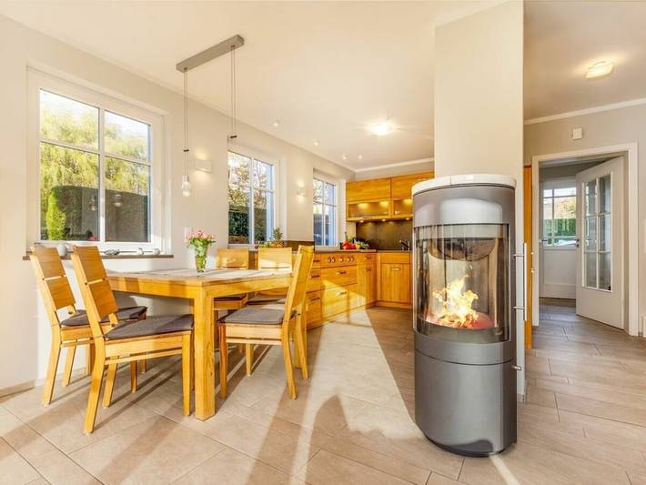 Ferienhaus für 4 Personen, mit Balkon/Terrasse und Terrasse sowie Garten in Nationalpark Vorpommersche Boddenlandschaft