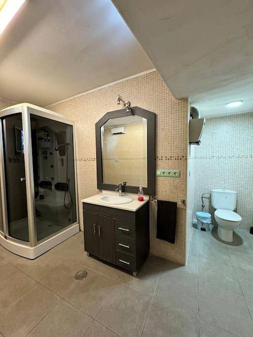 Eight-Bedroom House in Moralet, Alicante