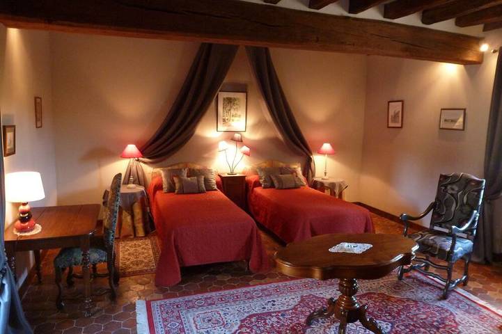 Château pour 14 personnes, avec jacuzzi et jardin en Bourgogne-Franche-Comté - 2