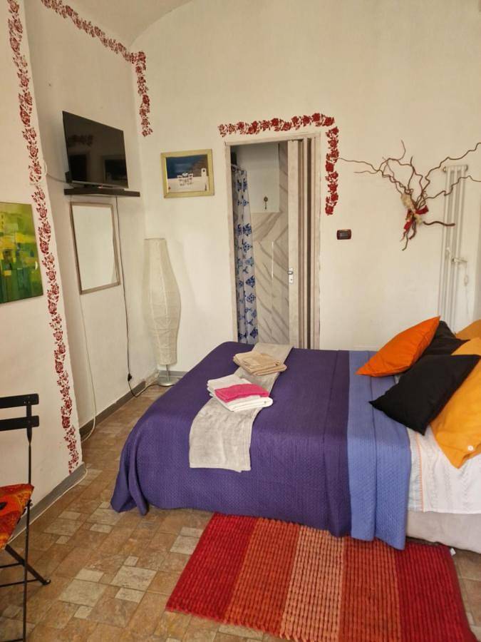 Chambre d’hôte pour 2 personnes, avec vue et balcon, adapté aux familles à Turin - 2