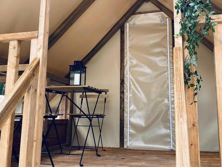 Tente pour 2 personnes, avec bassin pour enfant dans le Lot - 3