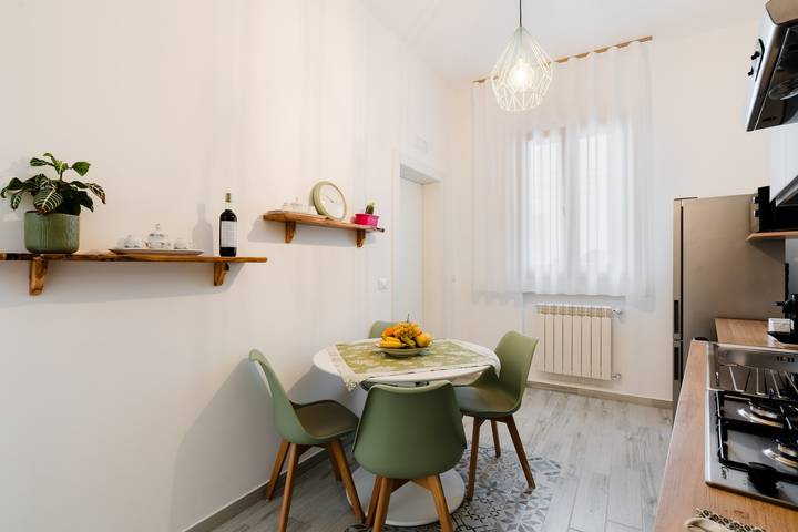 Casa Vacanze 'Casa Margherita' con Terrazza Privata, Wi-Fi e Aria Condizionata in Matino, Golfo di Taranto
