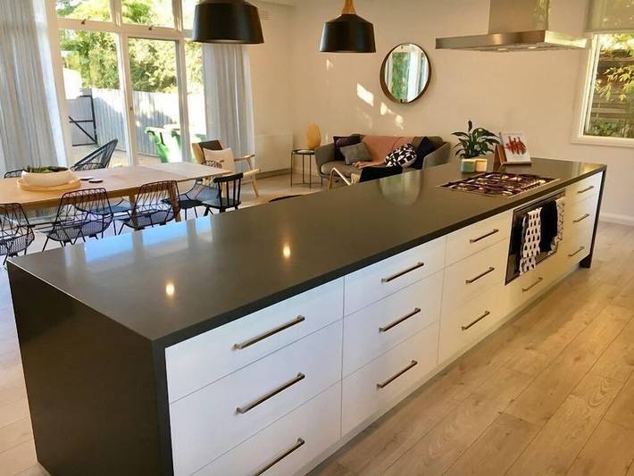 Apartamento para 14 personas, con jacuzzi y jardín, Se admiten mascotas en Australia