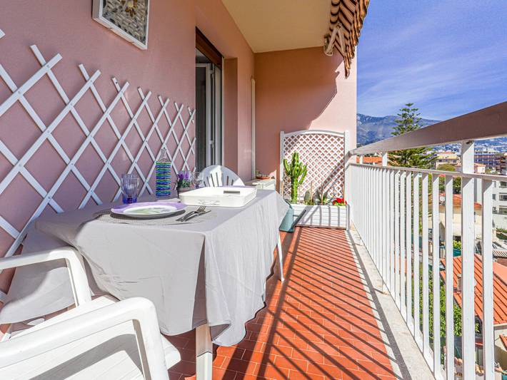 Gîte pour 4 personnes, avec balcon dans Carnolès - 4
