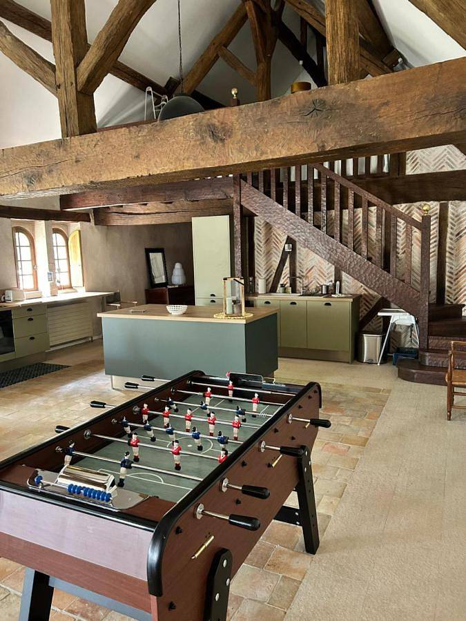 Two-Bedroom House in Huisseau-sur-Cosson, Région de Blois