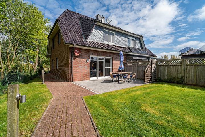 Ferienhaus für 6 Personen, mit Garten in Pellworm