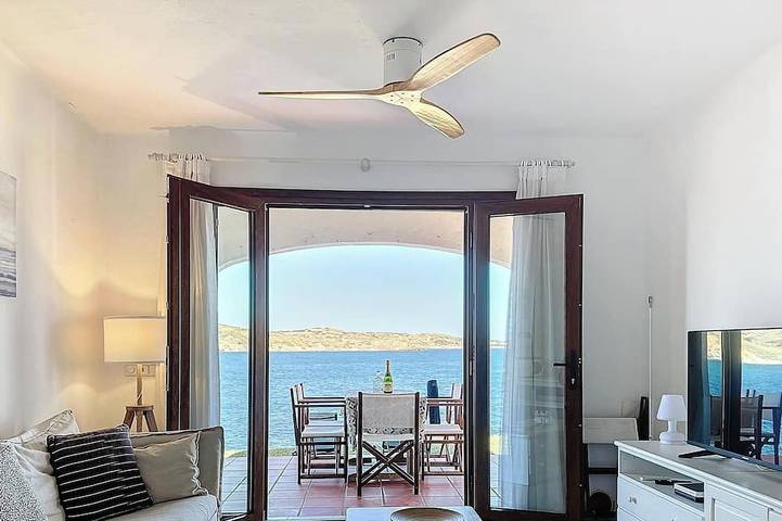 Entire apartment, Seafaring flat with Wifi and air-conditioning in Fornells, Es Mercadal