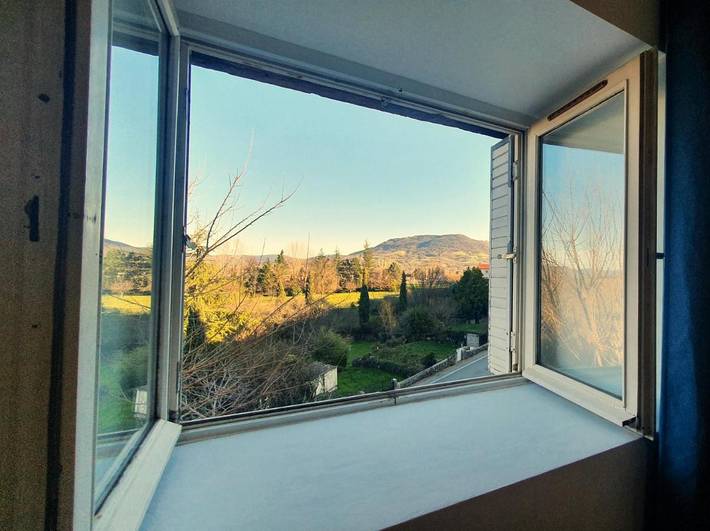 Location de vacances pour 4 personnes, avec vue et jardin à Chomérac - 3