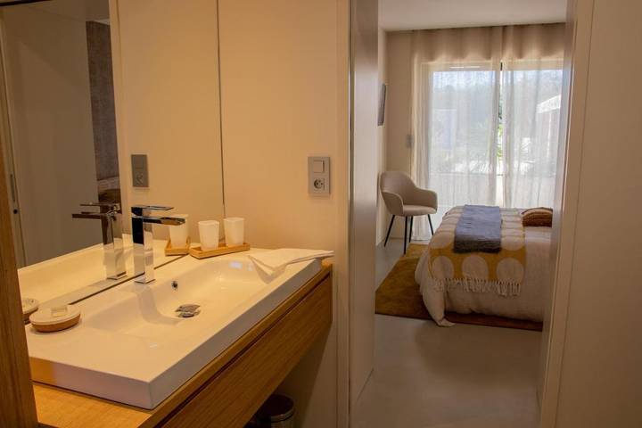 Chambre d’hôte pour 2 personnes, avec terrasse et jardin ainsi que vue et piscine à Alès - 2