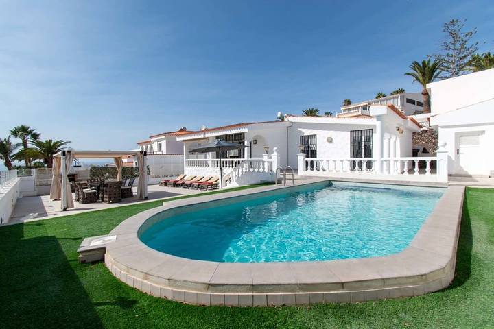Chalet para 6 personas, con Jardín y Piscina en Chayofa