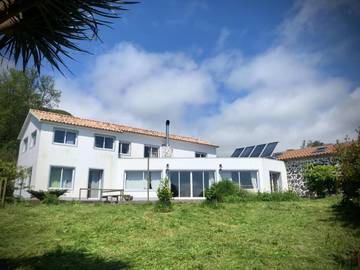 Gîte pour 3 personnes, avec terrasse et jardin à Lajes das Flores