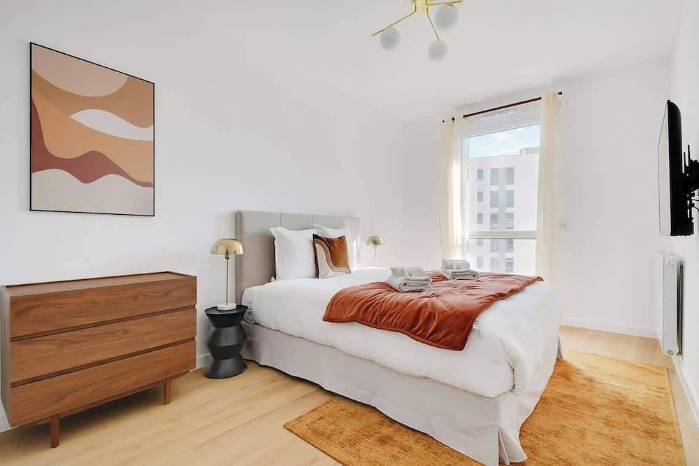 Entire apartment, A Bright 3-Br/2Ba in Clichy in Clichy, Hauts-de-Seine