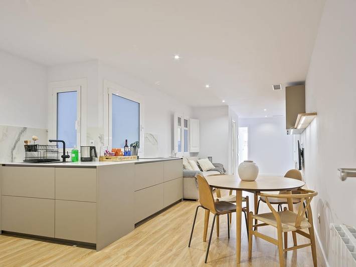 Ferienwohnung für 8 Personen, mit Balkon - 1