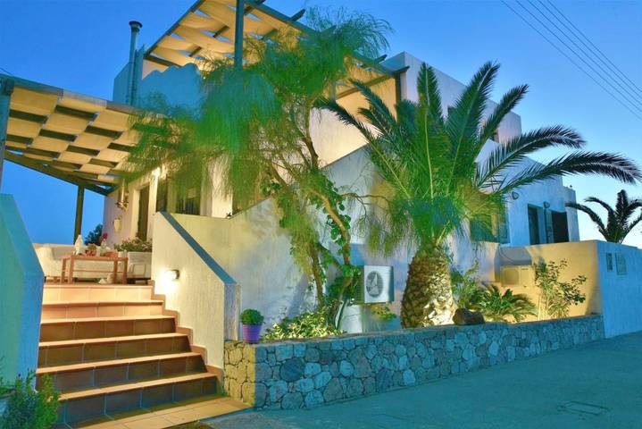 B&b per 2 persone, con Balcone e Terrazza nonché Giardino e Panorama a Milo Grecia